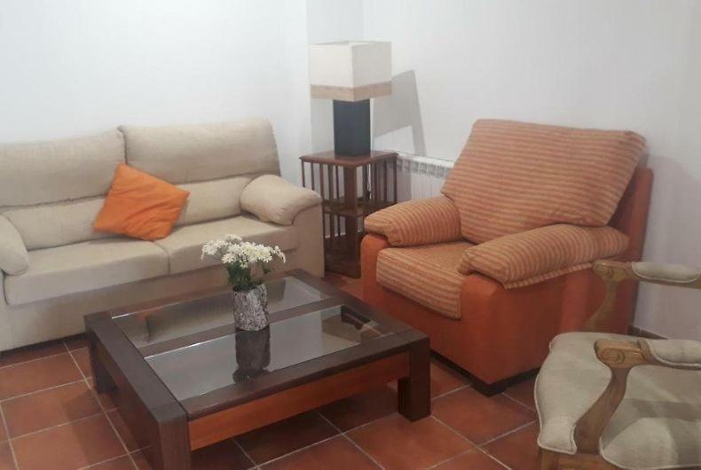 Hostal Los Ojos De Gabriel El Vallecillo Bagian luar foto